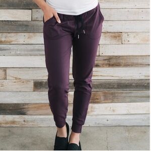 Zyia Active Unwind Joggers in Plum Small - Drawstring Waist Pockets